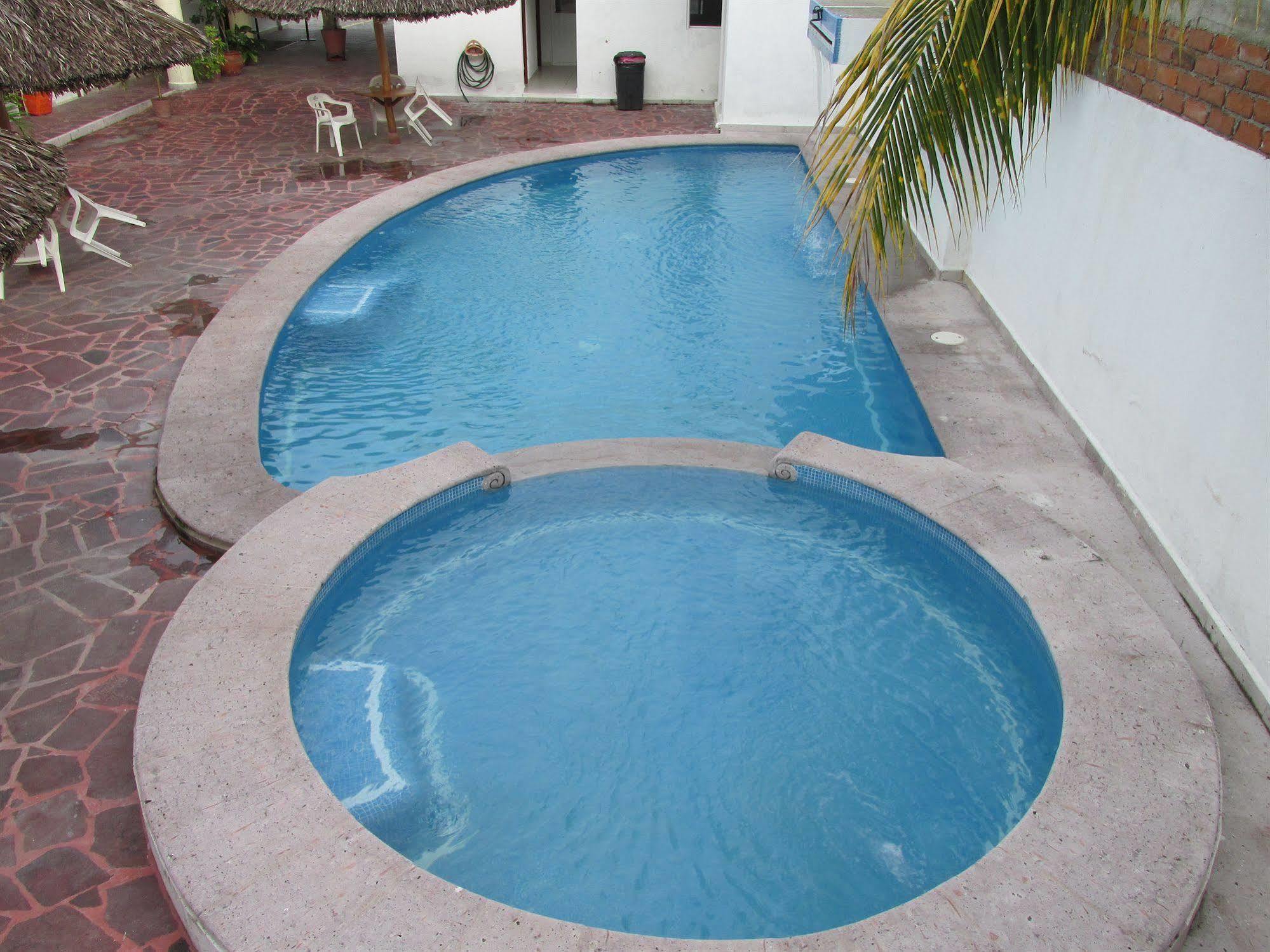 Hotel Albatros Palace Manzanillo Exterior photo